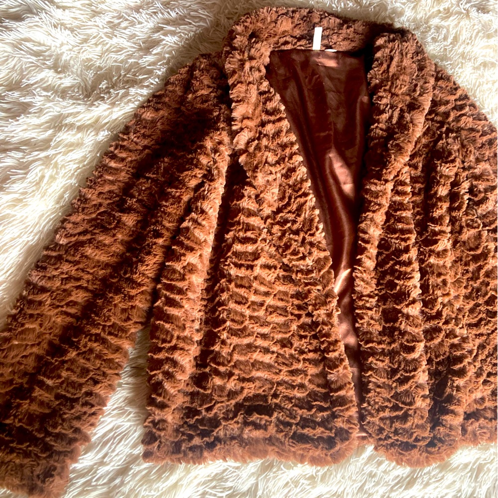 Fuzzy Y2K jacket brown